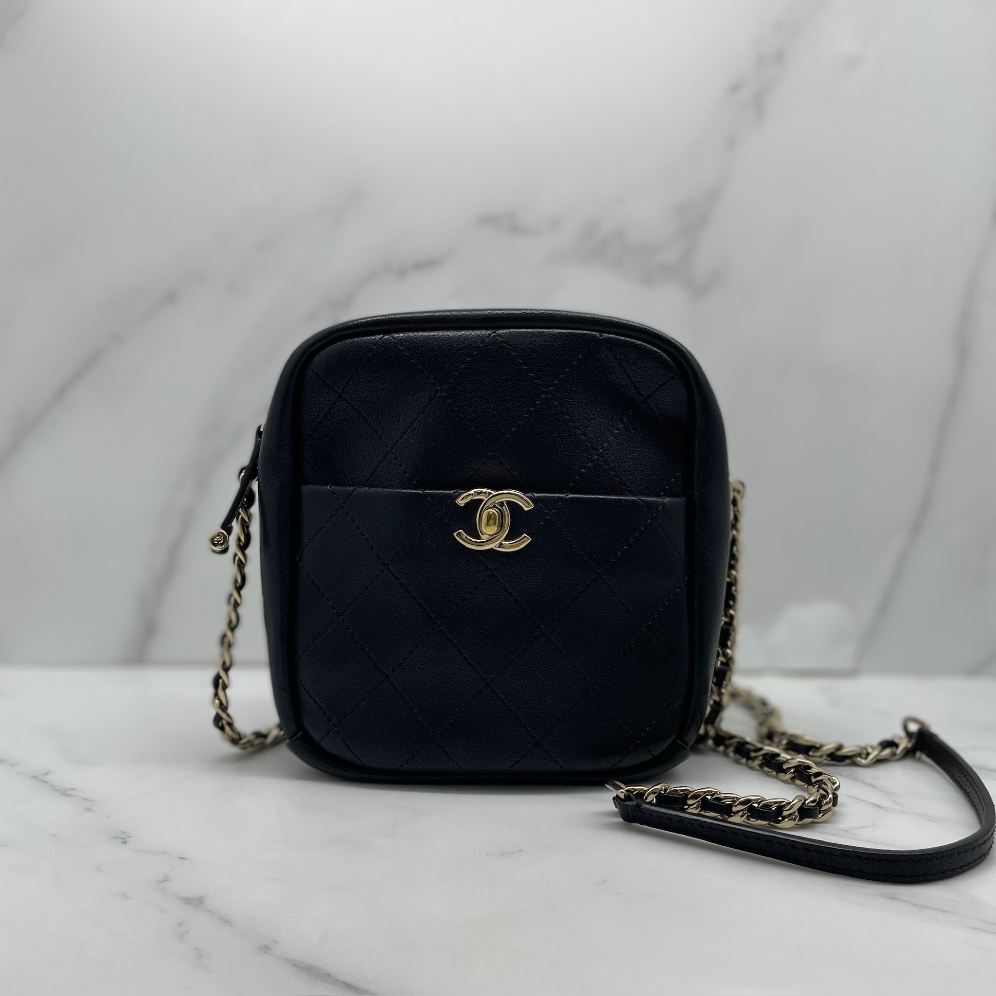 Chanel  CC Chain Shoulder Bag
