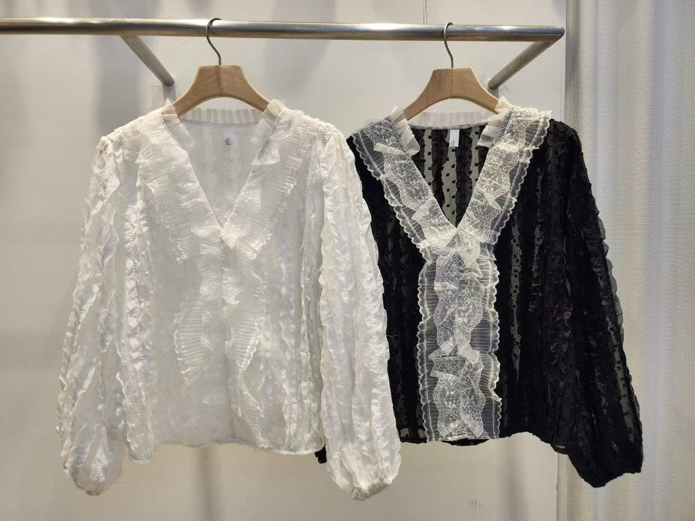 AE04 胸42 長21.5 $479 (一口價)