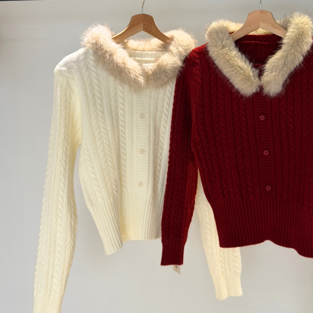 【多金甜辣】DOMISS收腰毛領毛衣-2色(現貨)