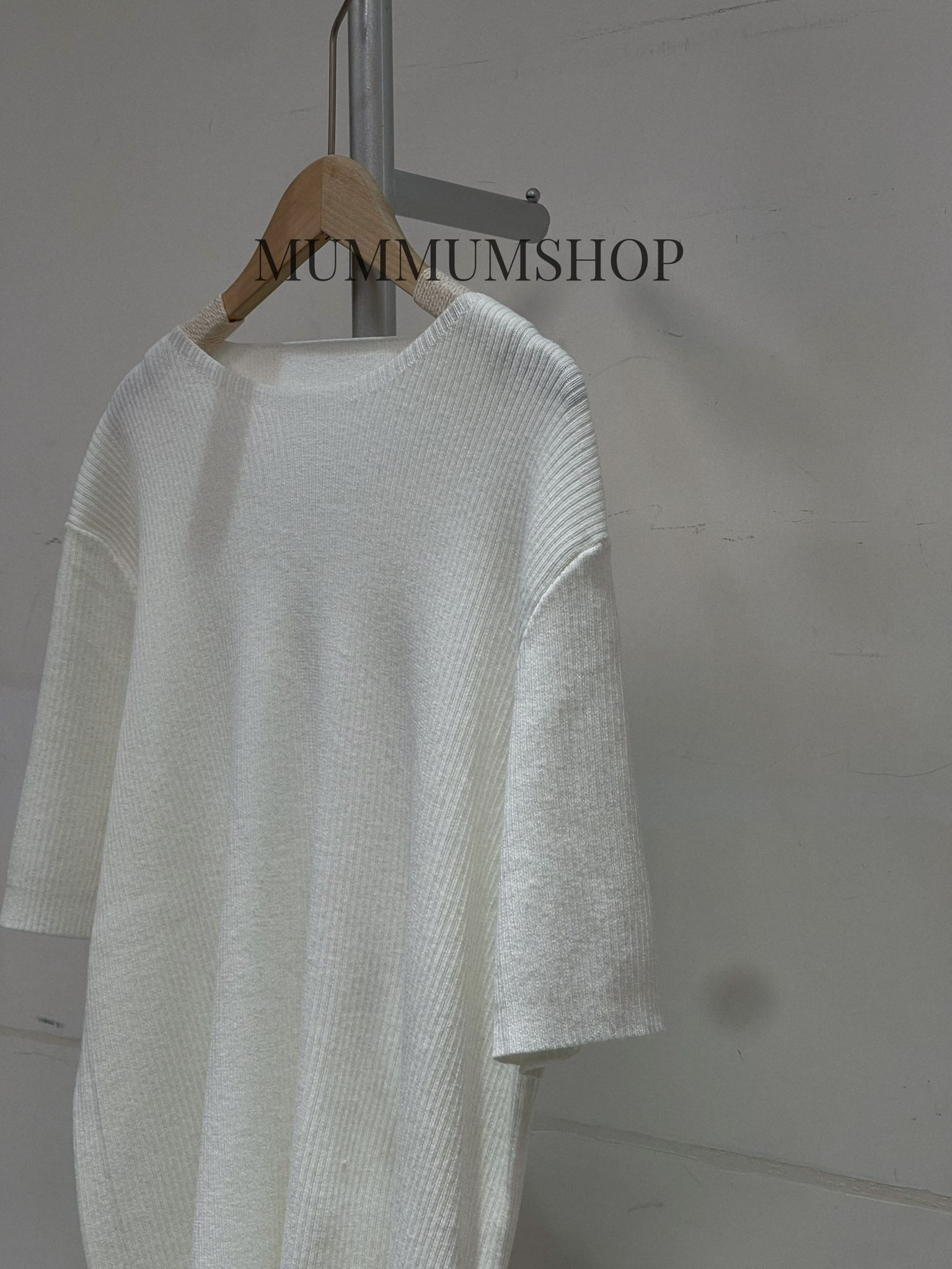 0213100/ 溫柔百搭白色短袖/46/44/26