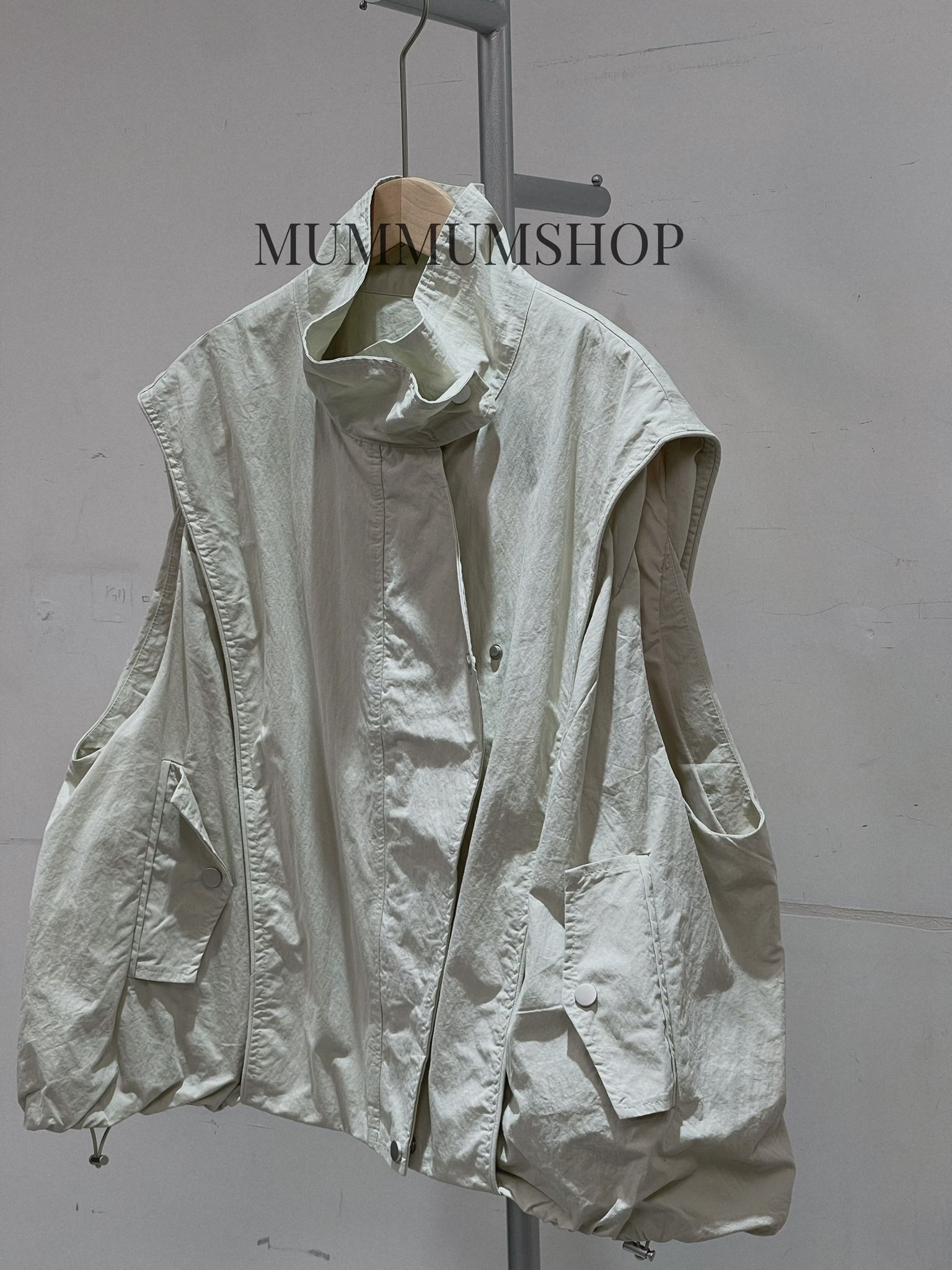 0213111/工裝風尼龍背心外套/52/52/23