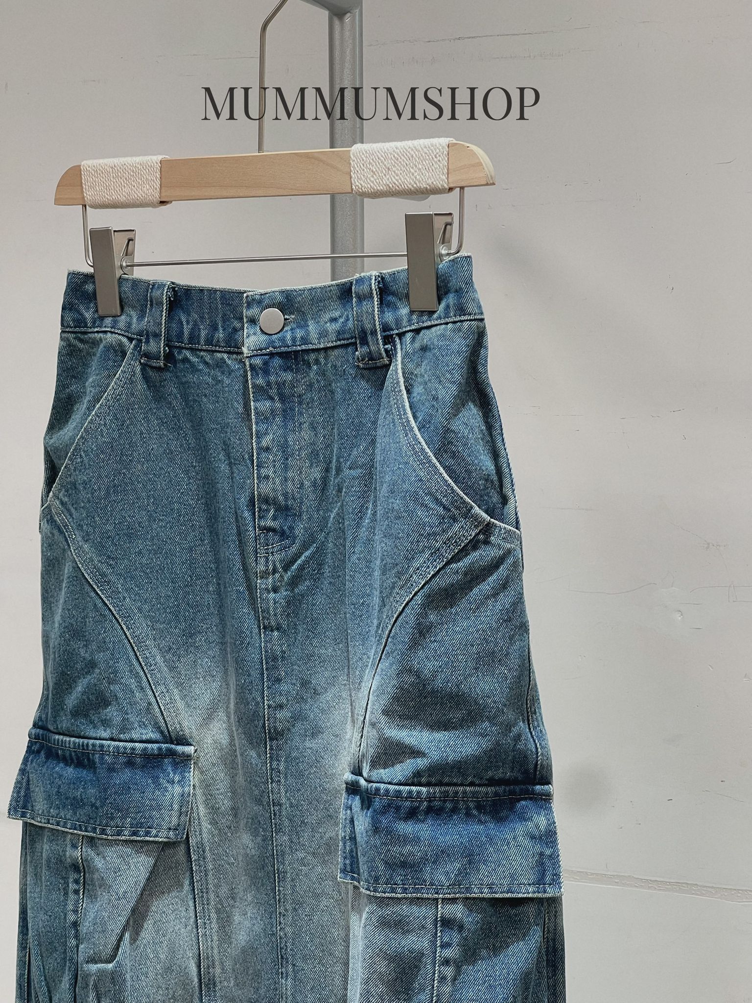 03674a/特色設計直筒牛仔裙/26-34/40/32