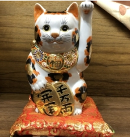 0119gzc27-招財貓-8寸招財貓（帶坐墊）金色（C27）