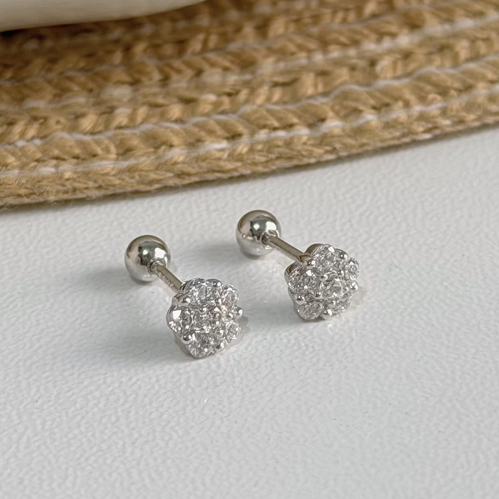 V207【輕奢】小花滿鑽純銀鎖針