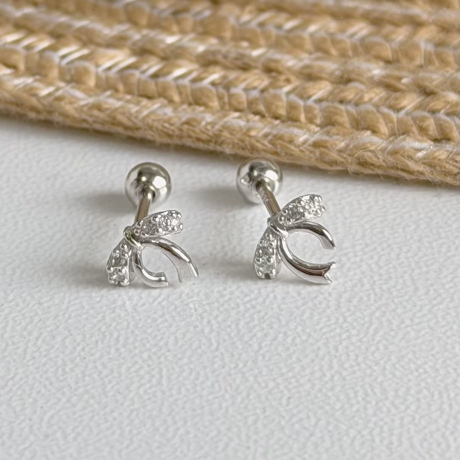 V234【輕奢】排鑽蝴蝶結純銀鎖針