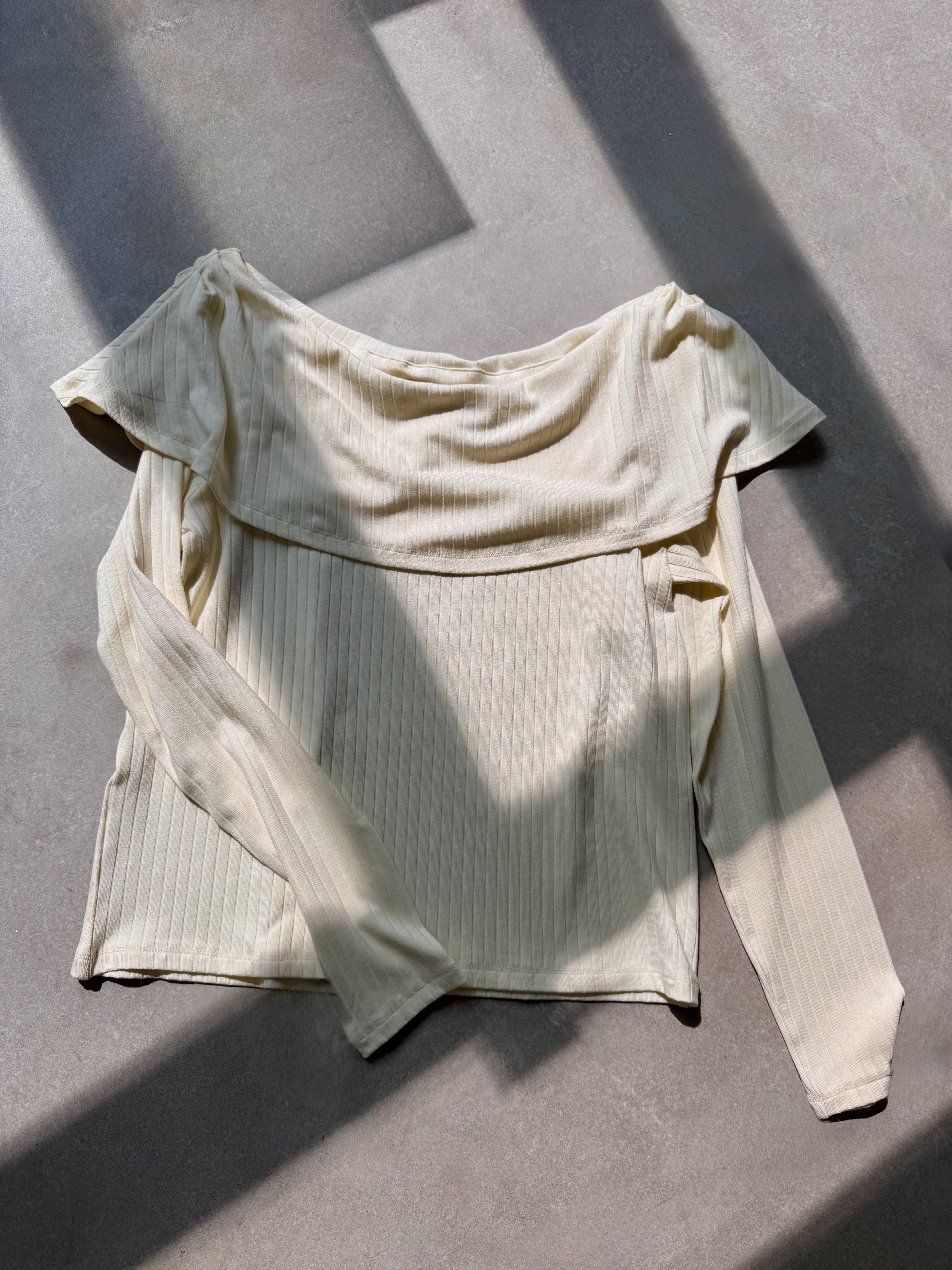 舒適優雅～荷葉一字肩棉上衣 - BL61895