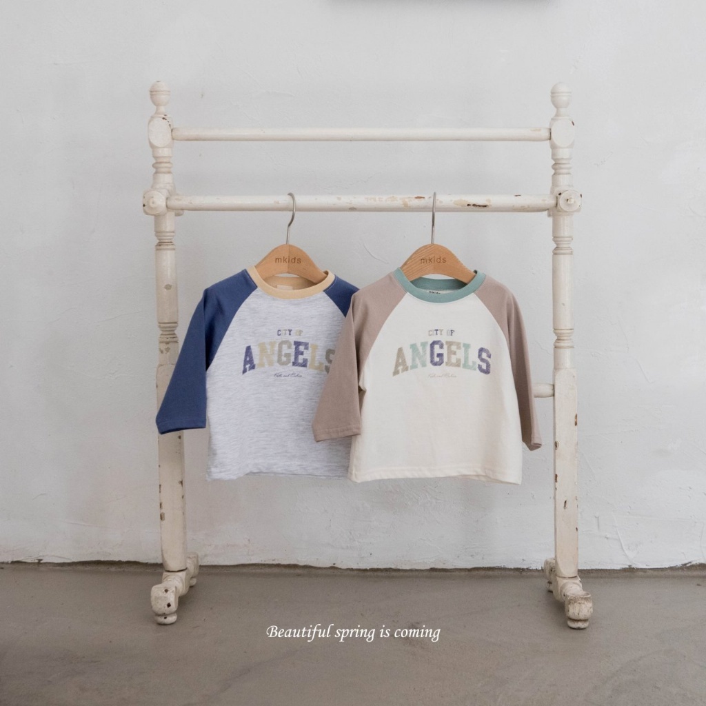 正韓春Mkids  撞色拼袖字母上衣