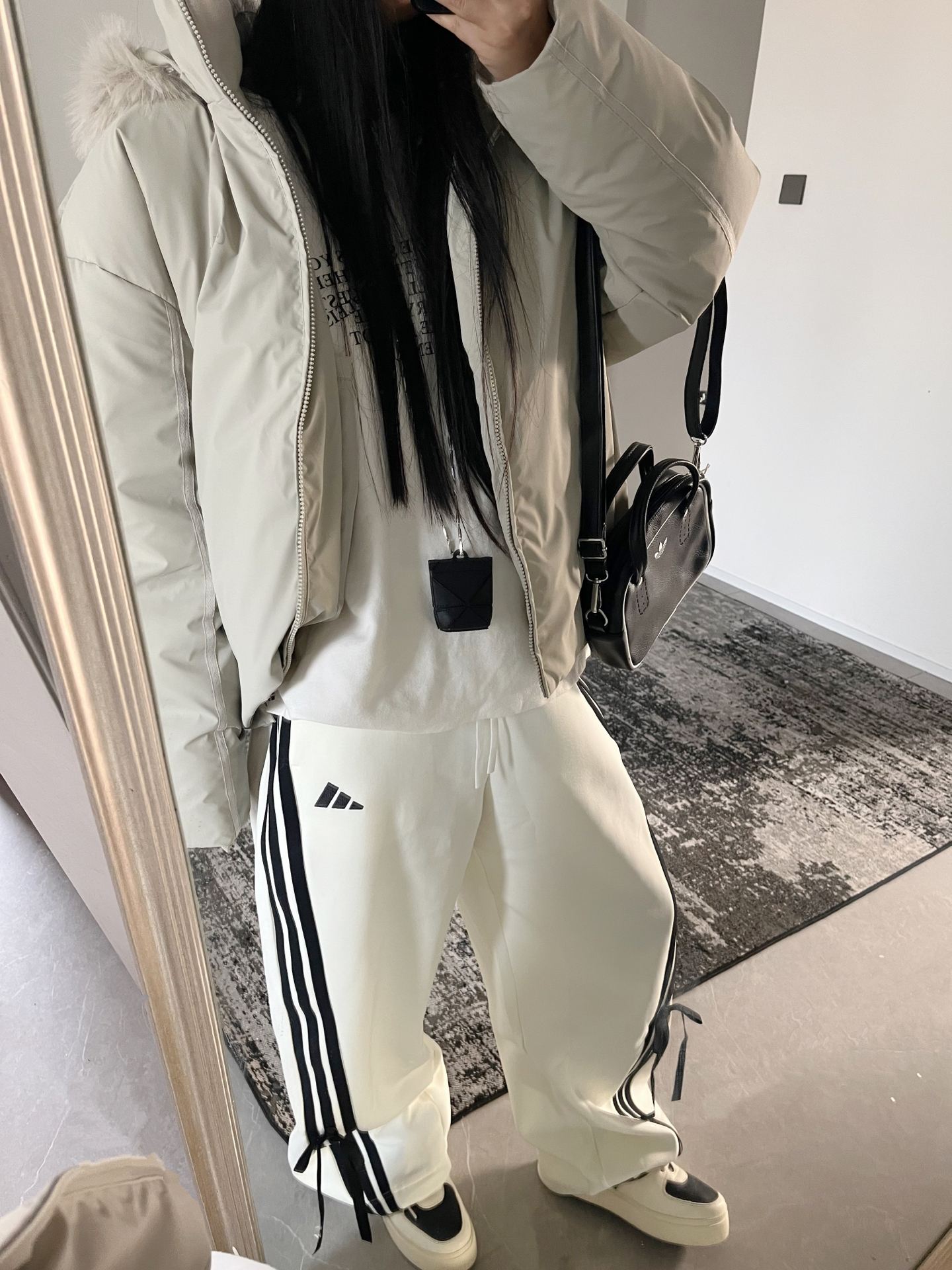 代購-Adidas 條紋 蝴蝶結 寬褲 長褲 白 黑 女款 KG3855KG3857