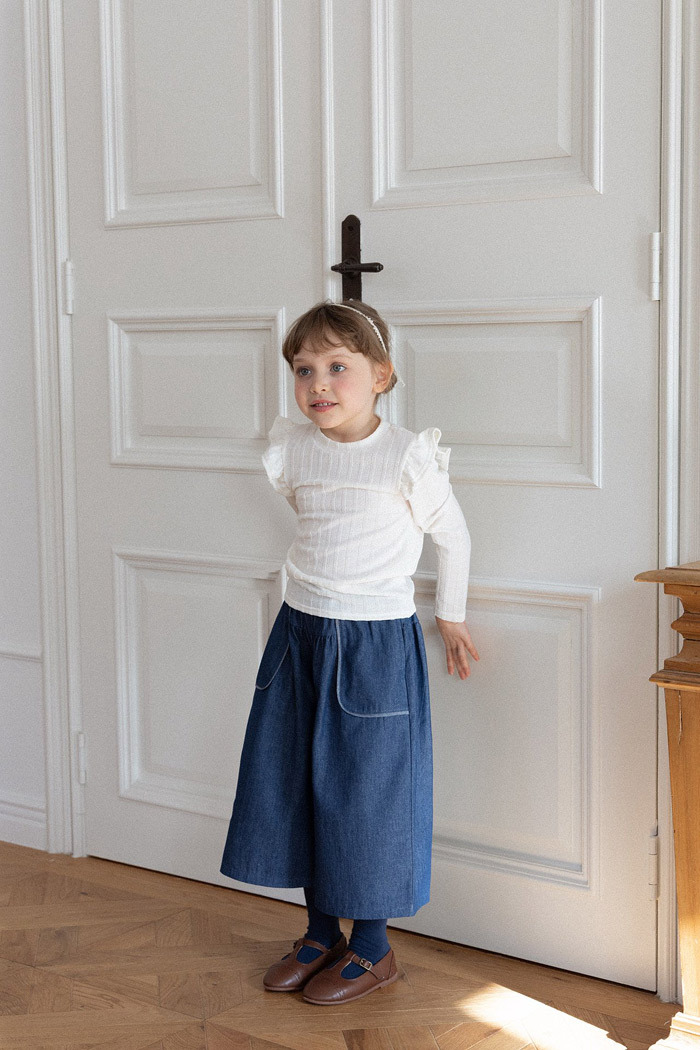 正韓春Perrobebe 兩色那女孩飛袖上衣