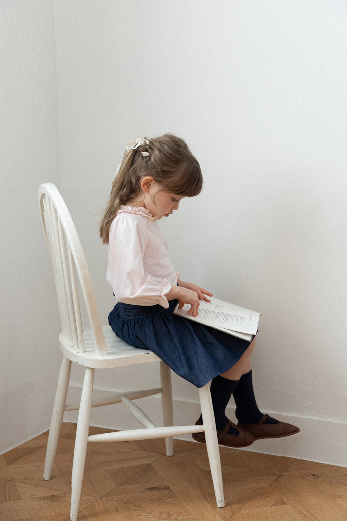 正韓春Perrobebe 兩色奶油捲上衣