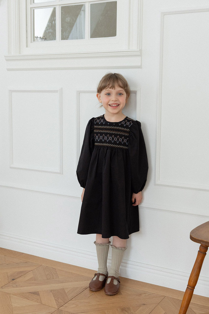 正韓春Perrobebe 兩色民俗感洋裝