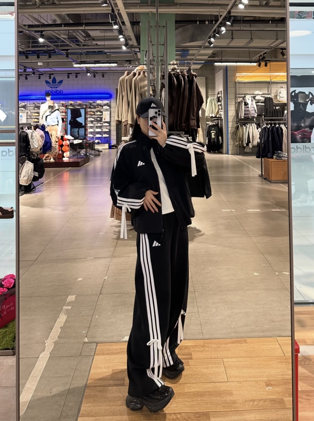 代購-Adidas 條紋 蝴蝶結 寬褲 長褲 白 黑 女款 KG3855KG3857