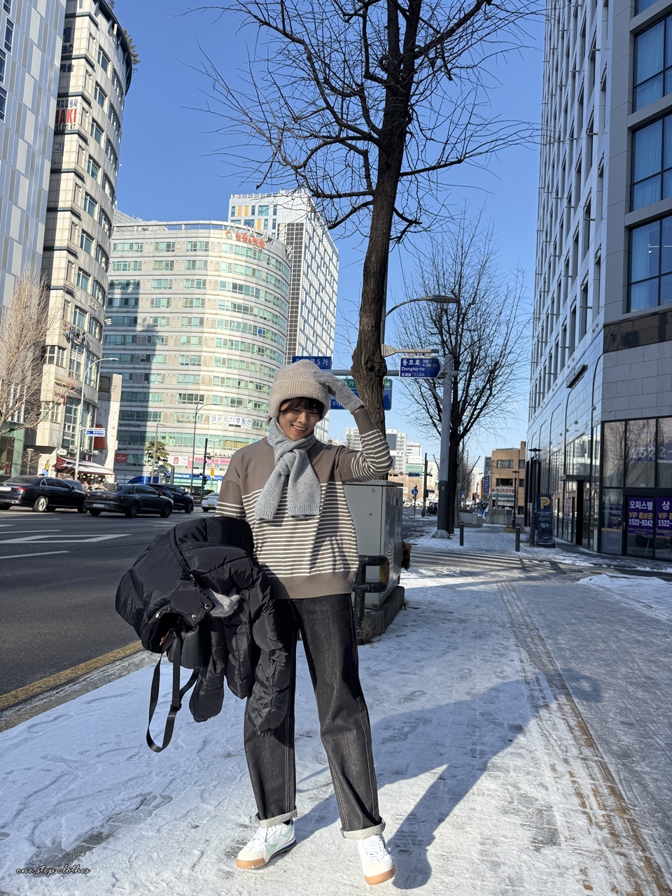 正韓簡約橫條針織上衣 (可可)