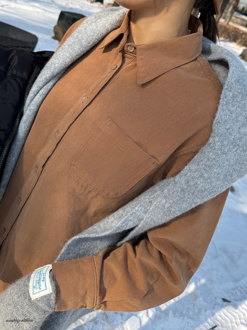 正韓質感車線拼接口袋襯衫 (咖)