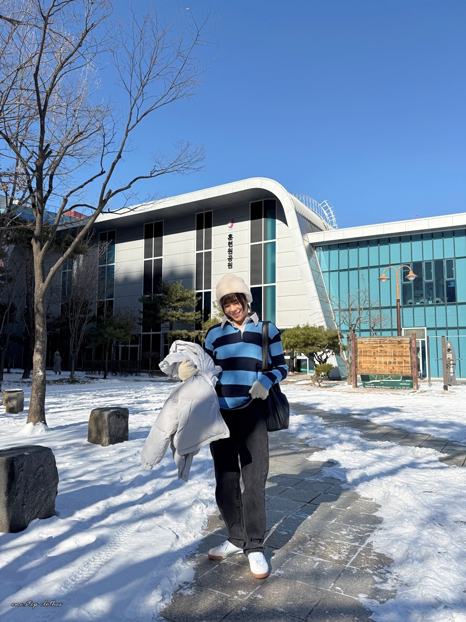 正韓藍色寬橫條翻領上衣