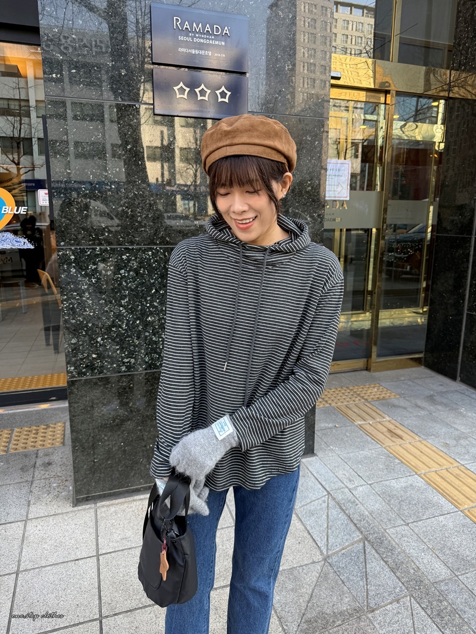 正韓立領細橫條帽T (深灰)