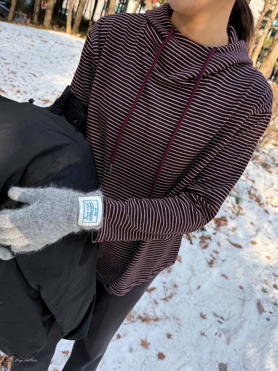 正韓立領細橫條帽T (酒紅)