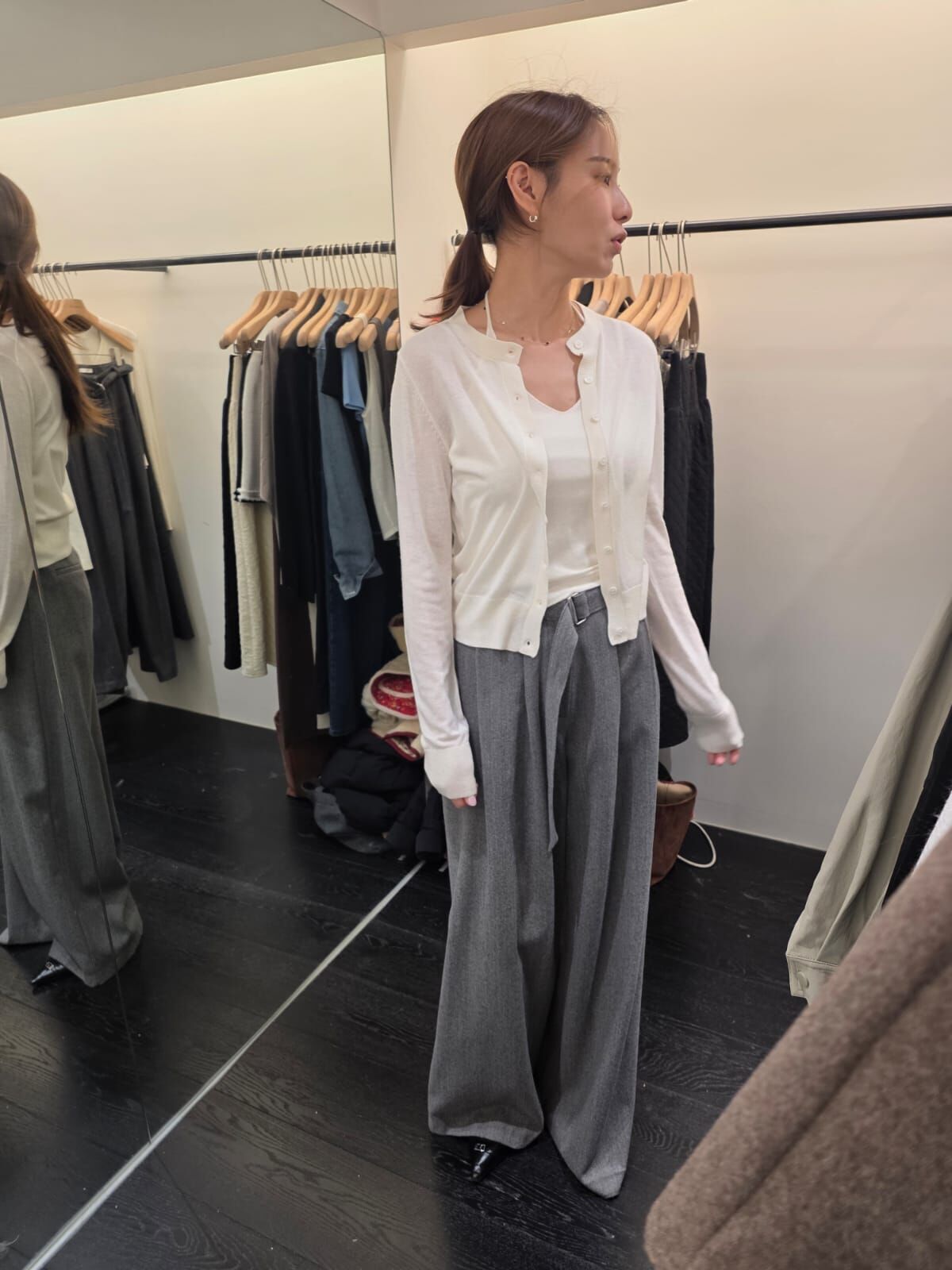 OB5412 掛脖V領排扣開衫套裝 *特價* (優惠碼同充值購物金不適用)