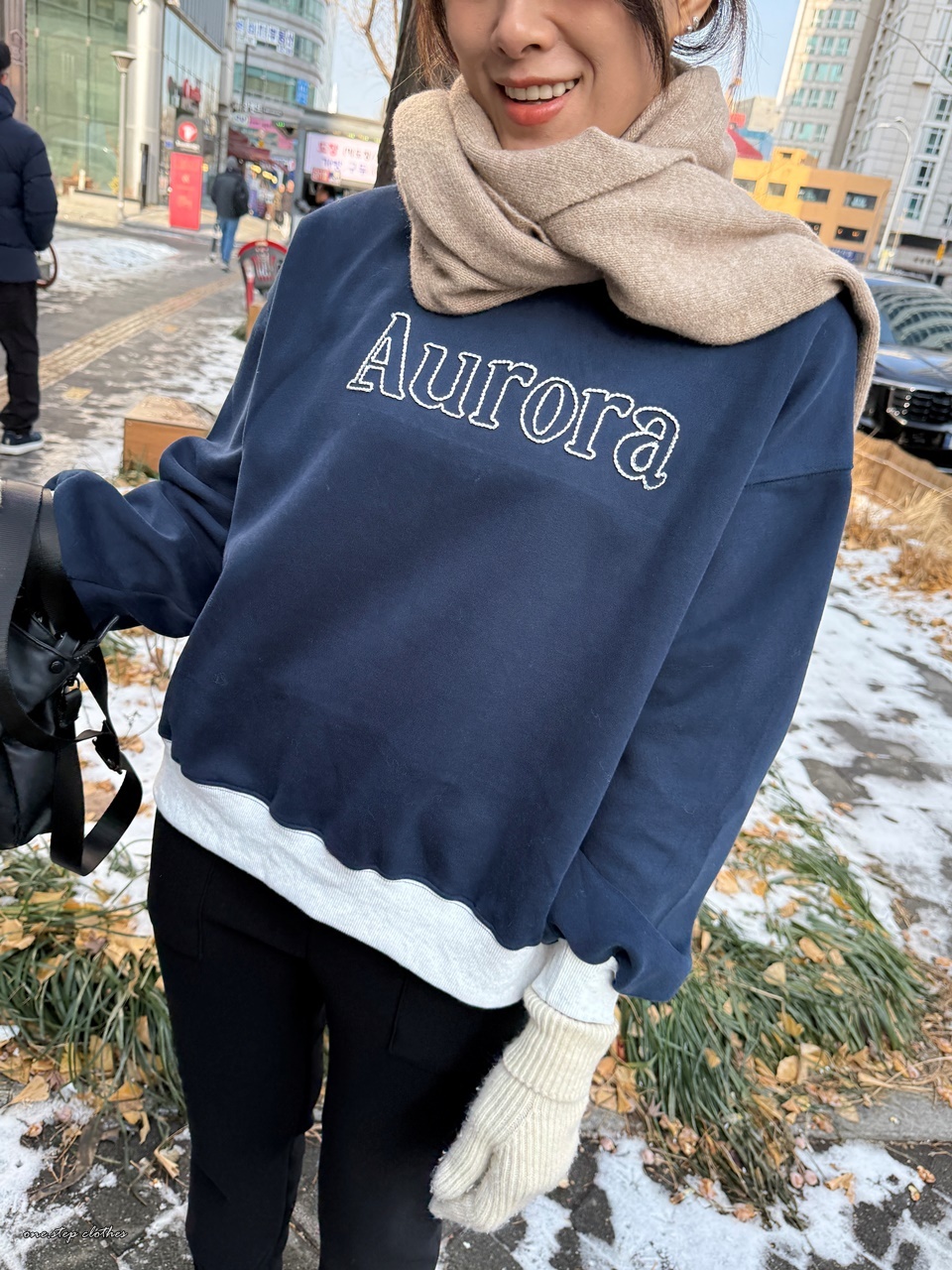 正韓Aurora字母配色上衣 (藍)