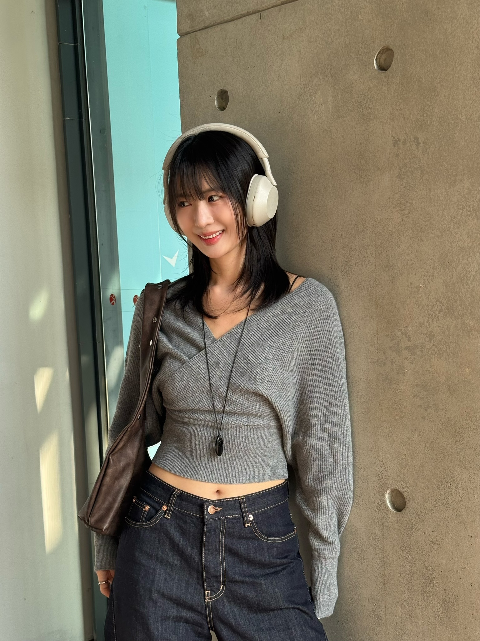 (訂購)V領薄針織修腰上衣 T260122(灰/藍/白)