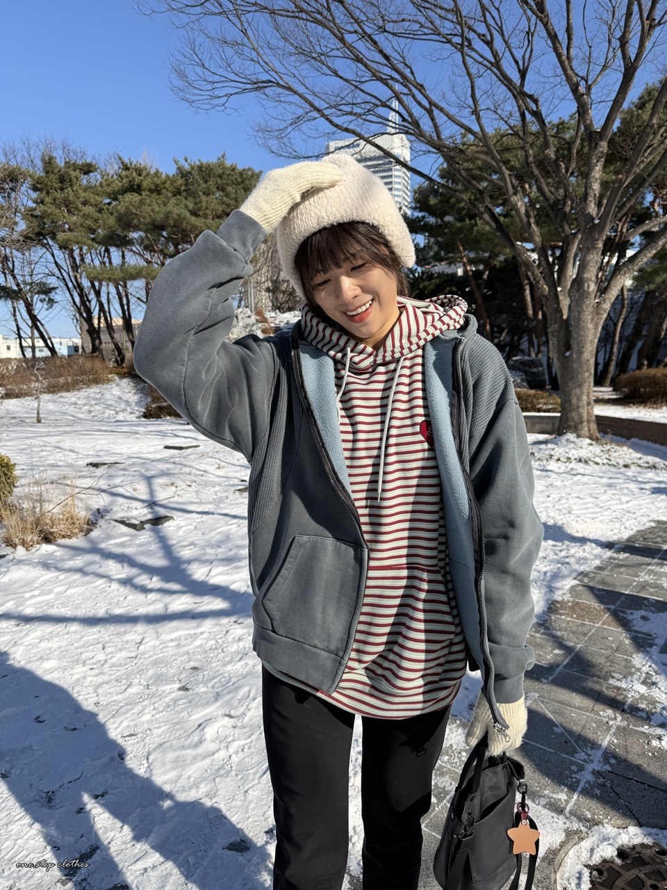 正韓寬鬆落肩拼接刷毛外 (霧灰)