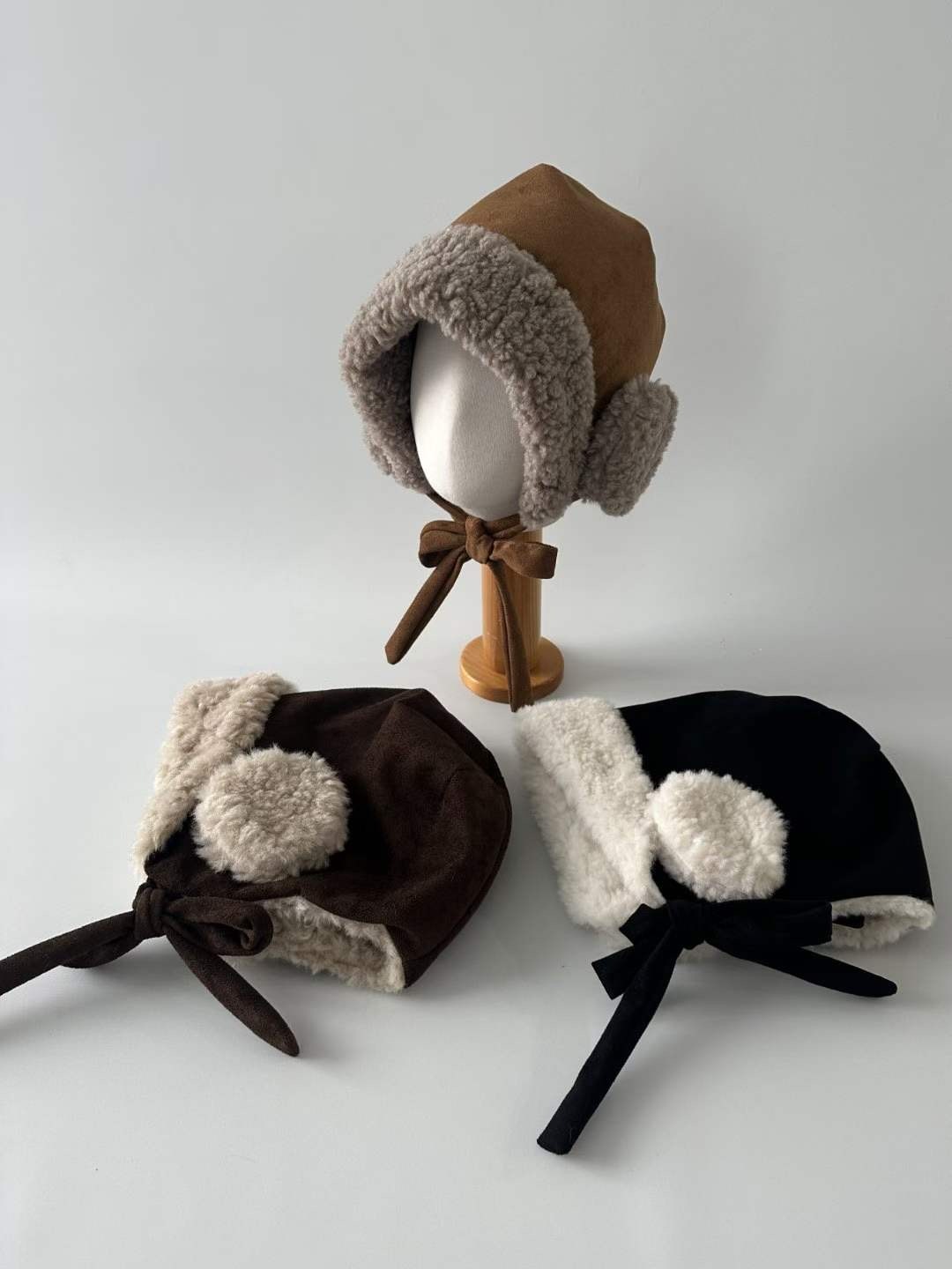 25A302 羊羔毛毛耳罩造型麂皮絨雷峰帽