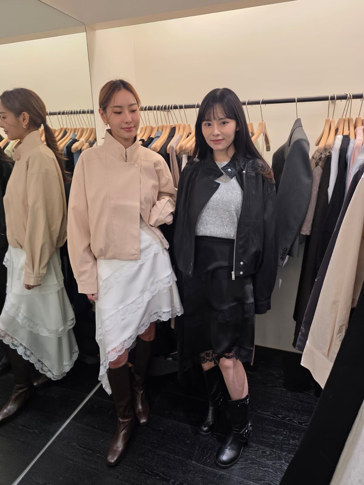 OB5419 斜下擺蕾絲橡筋腰半身裙 *特價* (優惠碼同充值購物金不適用)