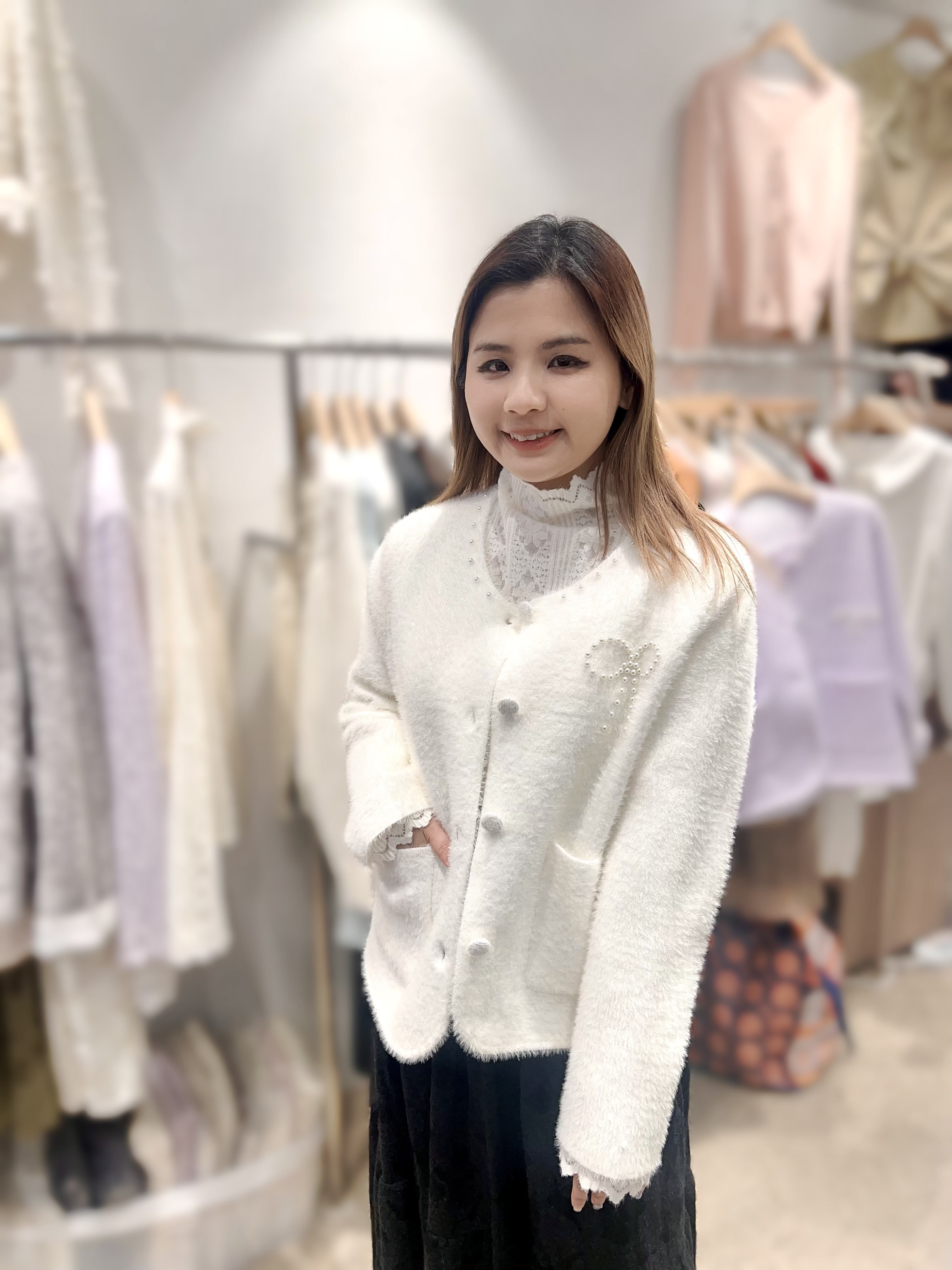 BT11  蝴蝶珠褸 胸40-46 長23.5 $449 (一口價)