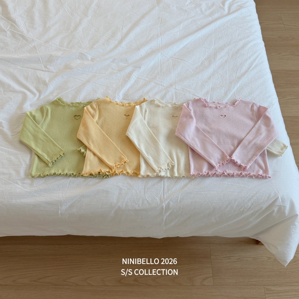 正韓春Ninibello 四色鏤空愛心捲邊上衣