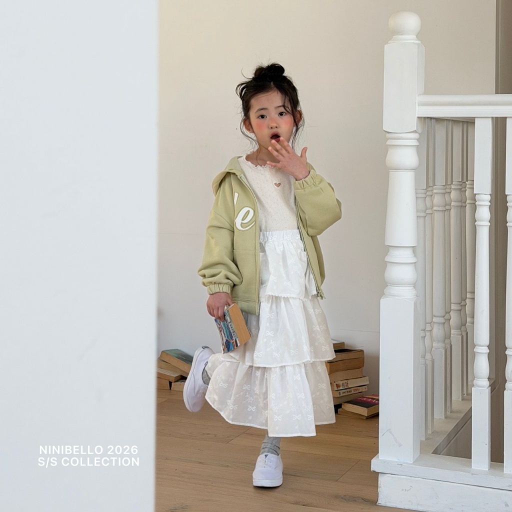 正韓春Ninibello 四色鏤空愛心捲邊上衣