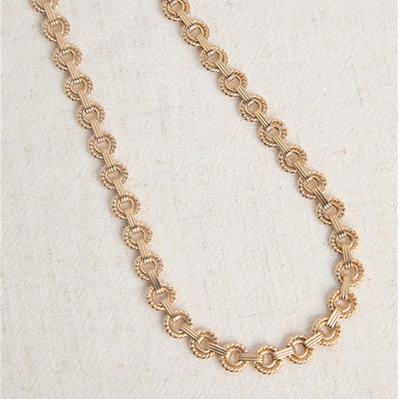 1WK0708-503 [WAEKURA] Mahan Necklace Gold #WAECOL24117000X (A-LX-E)