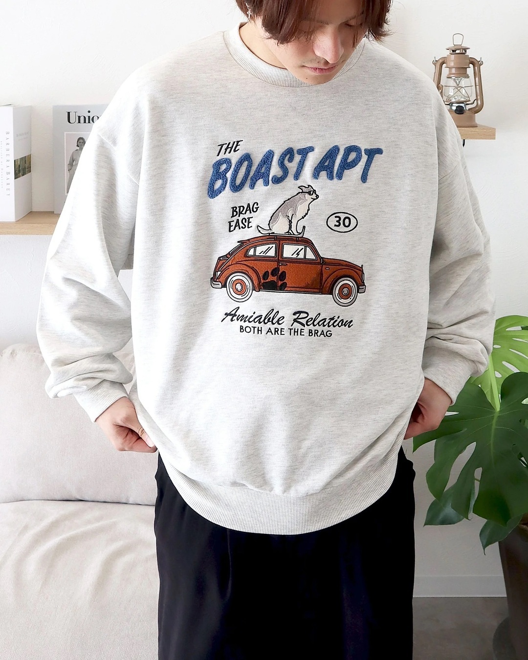 【POWER TO THE PEOPLE】哈士奇汽車刺繡大學TEE