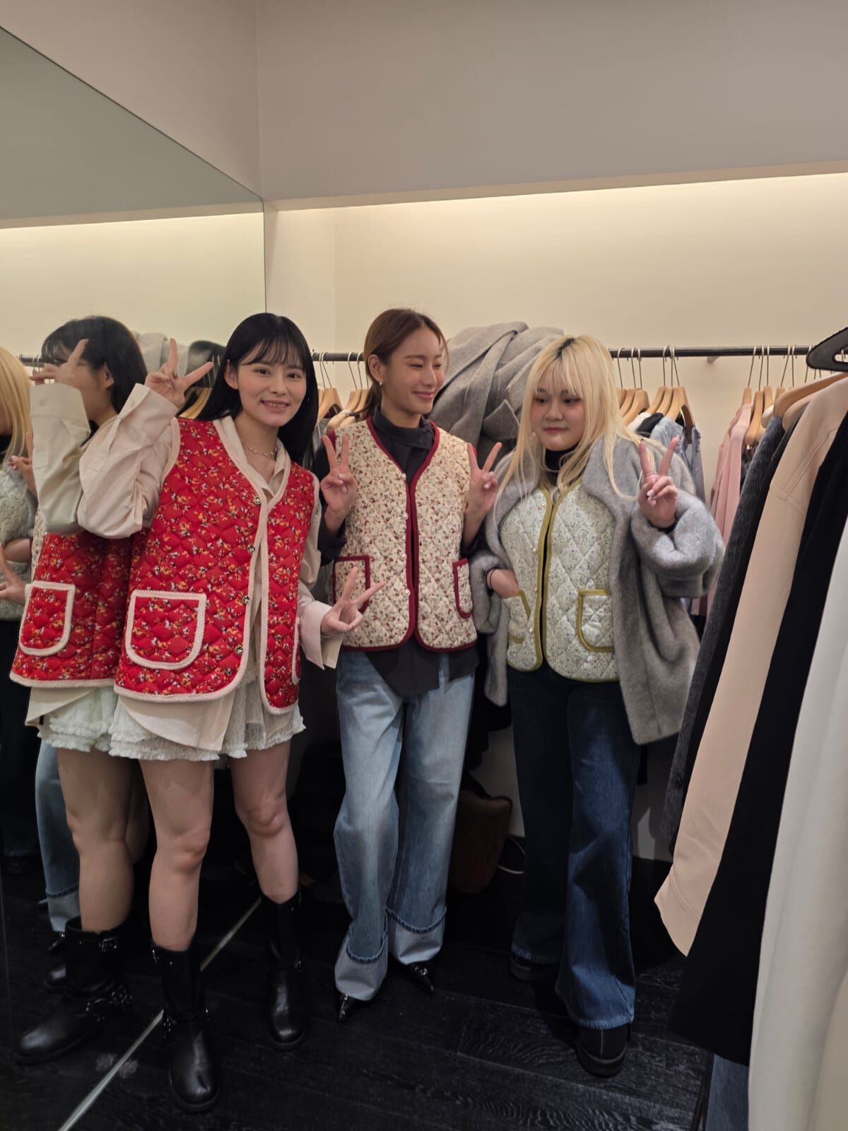 CC21 韓國阿珠媽泡菜背心 $99/2件 *顏色隨機 可備註避開顏色*