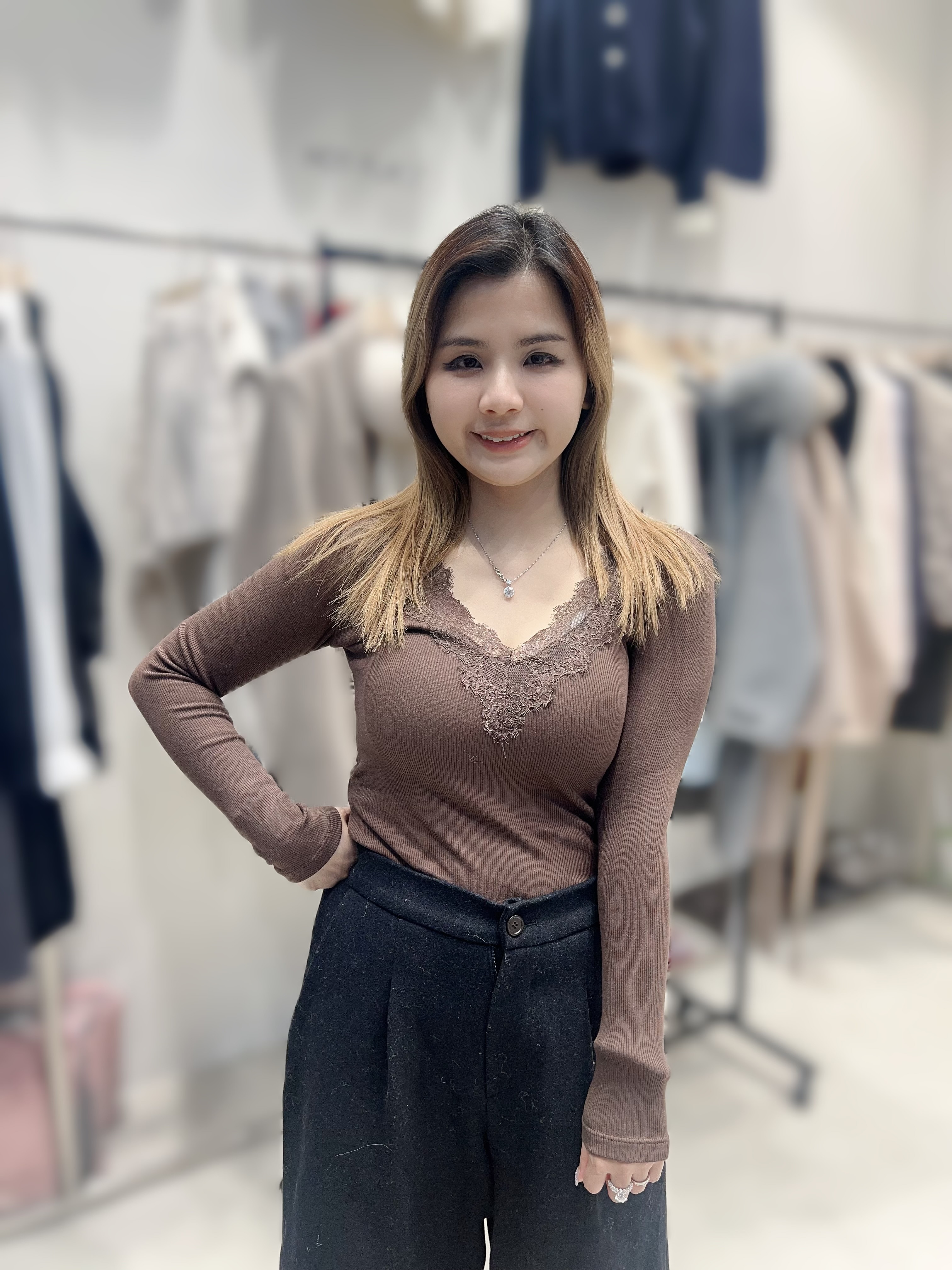 HP07   韓國🇰🇷LACE薄毛打底王  有PAD   胸 34 -44  長19.5     $349 (一口價) 人氣NO:3🥉