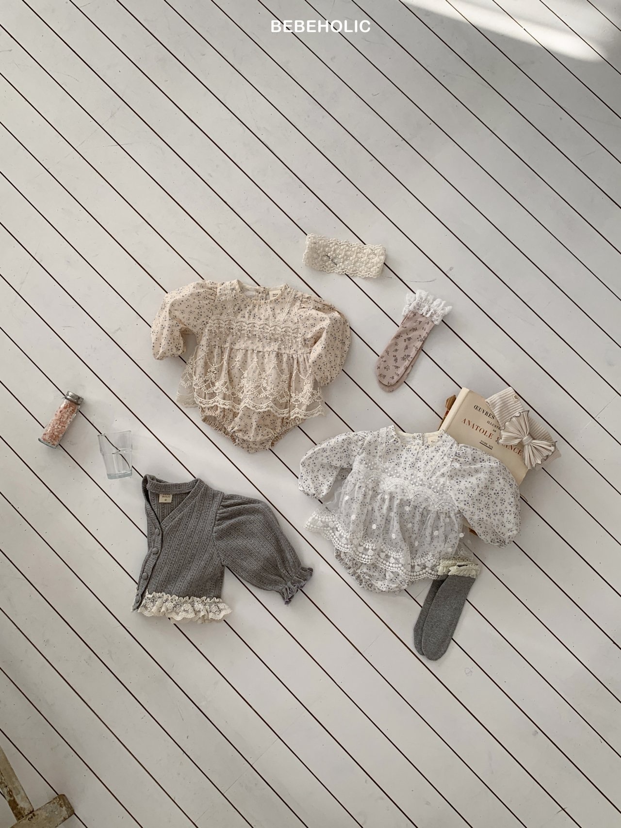 Bebe Holic Rippy Lace Suit