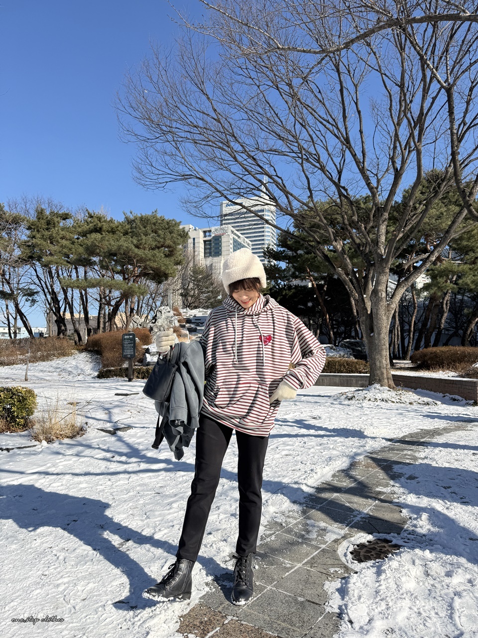 正韓迴紋針愛心橫條帽T (綠)