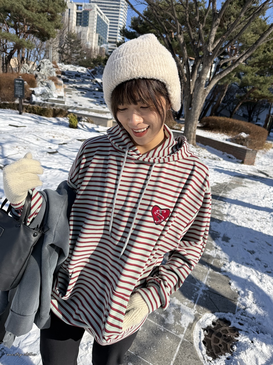 正韓迴紋針愛心橫條帽T (綠)