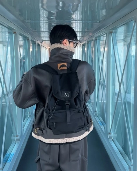 【Luxury】韓國小眾品牌 MUCENT 旋鈕後背包 旅行用 雙肩背包 水桶包 男女通用