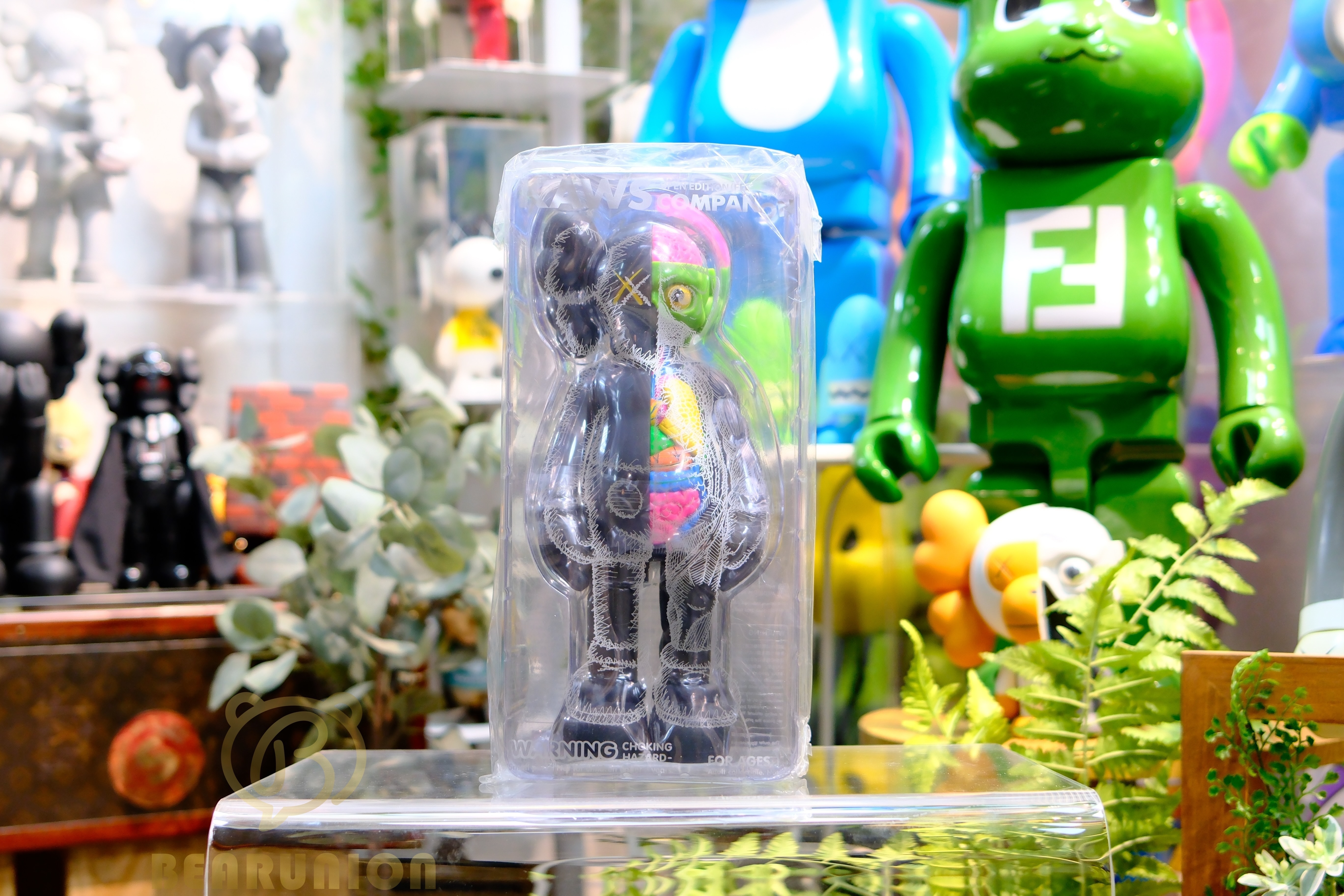 🥇現貨🥇KAWS Companion Flayed Open EditionVinyl Figure Black