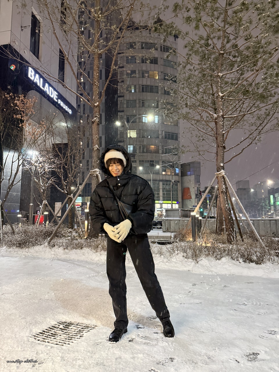 正韓黑色立領羽絨外