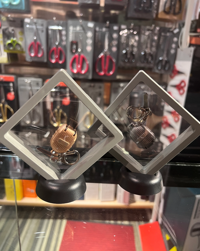 MX30 精巧系列摺叠指甲鉗 [(金色)(淺灰)各一] (H200192/H200191)