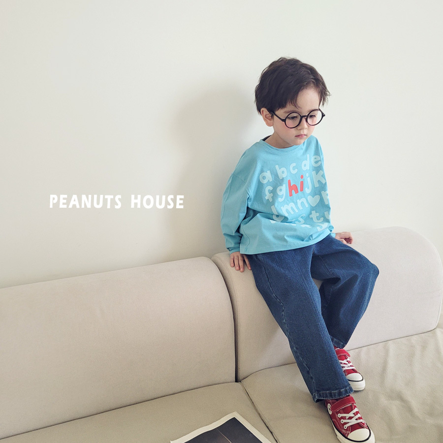 正韓春peanuts 兩色基礎好搭配牛仔褲