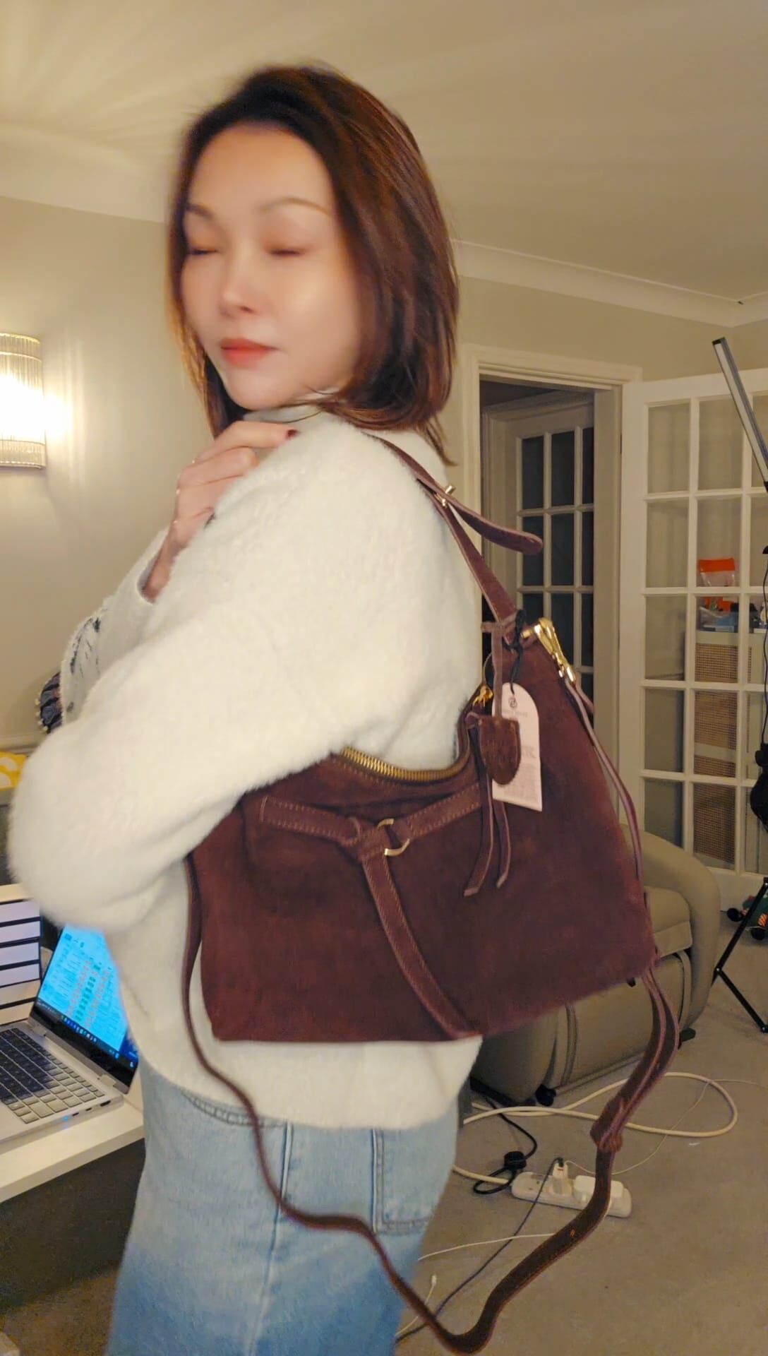 英國代購 (獨立訂單)-SILVER STREET LONDON Brown Suede Shoulder Bag