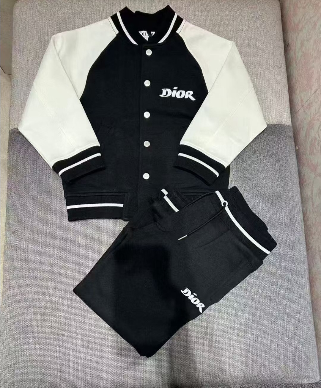 Dior Kids 黑白併色 棒球外套