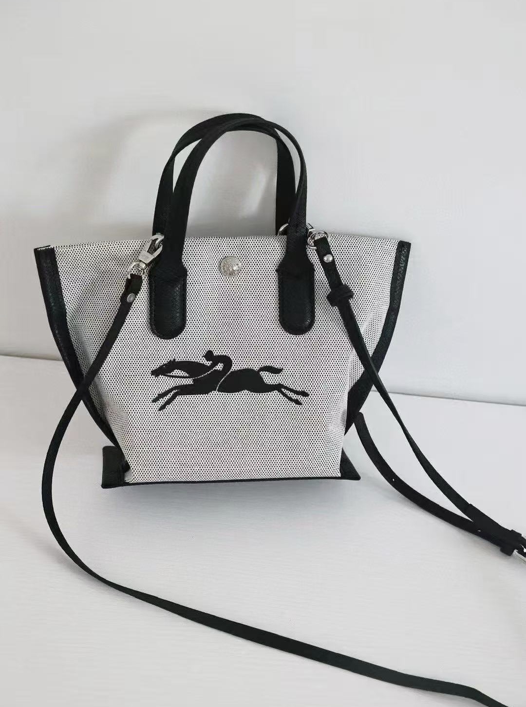 Longchamp Essential 帆布袋 有長帶