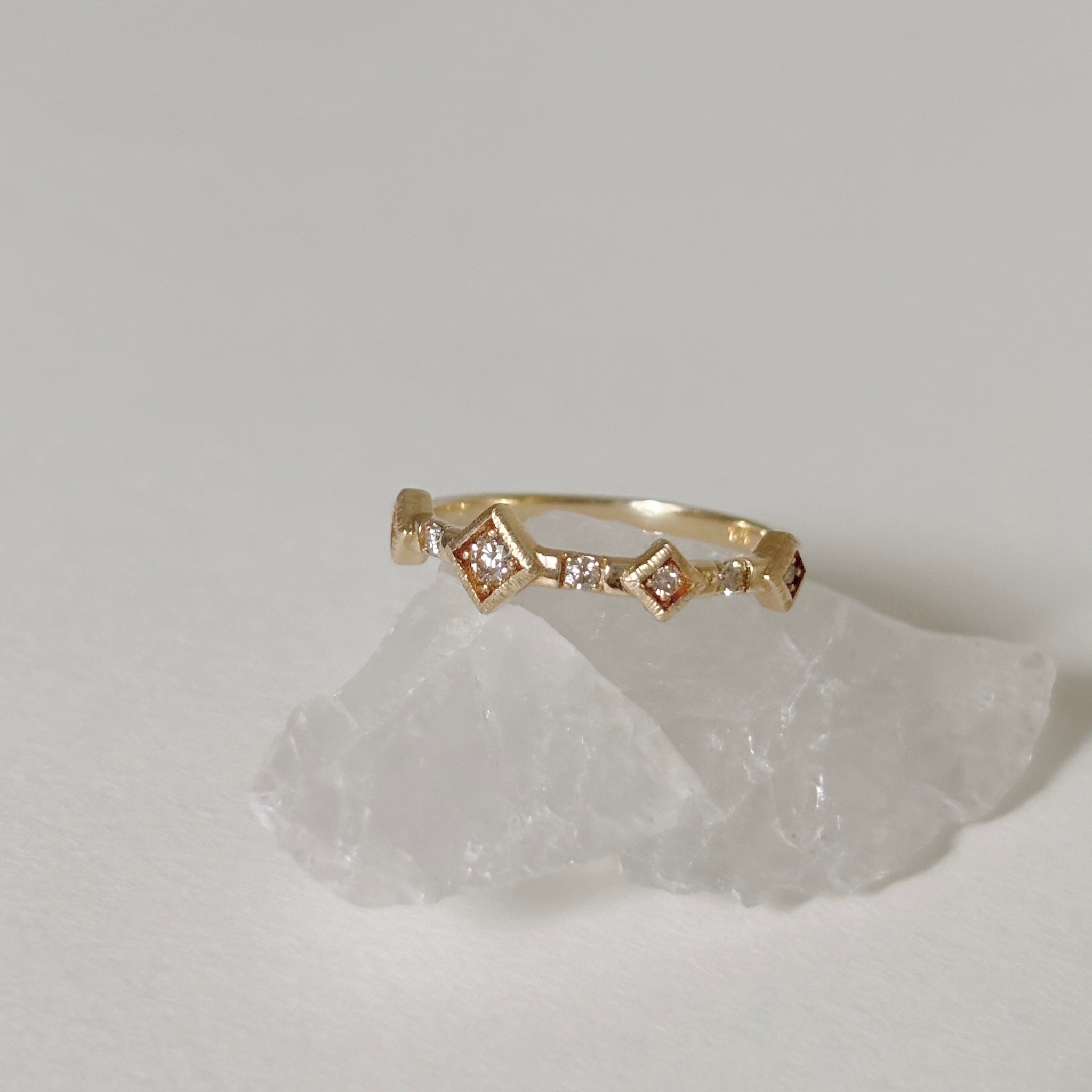 14K Hazy稜角錯落菱形真鑽戒指