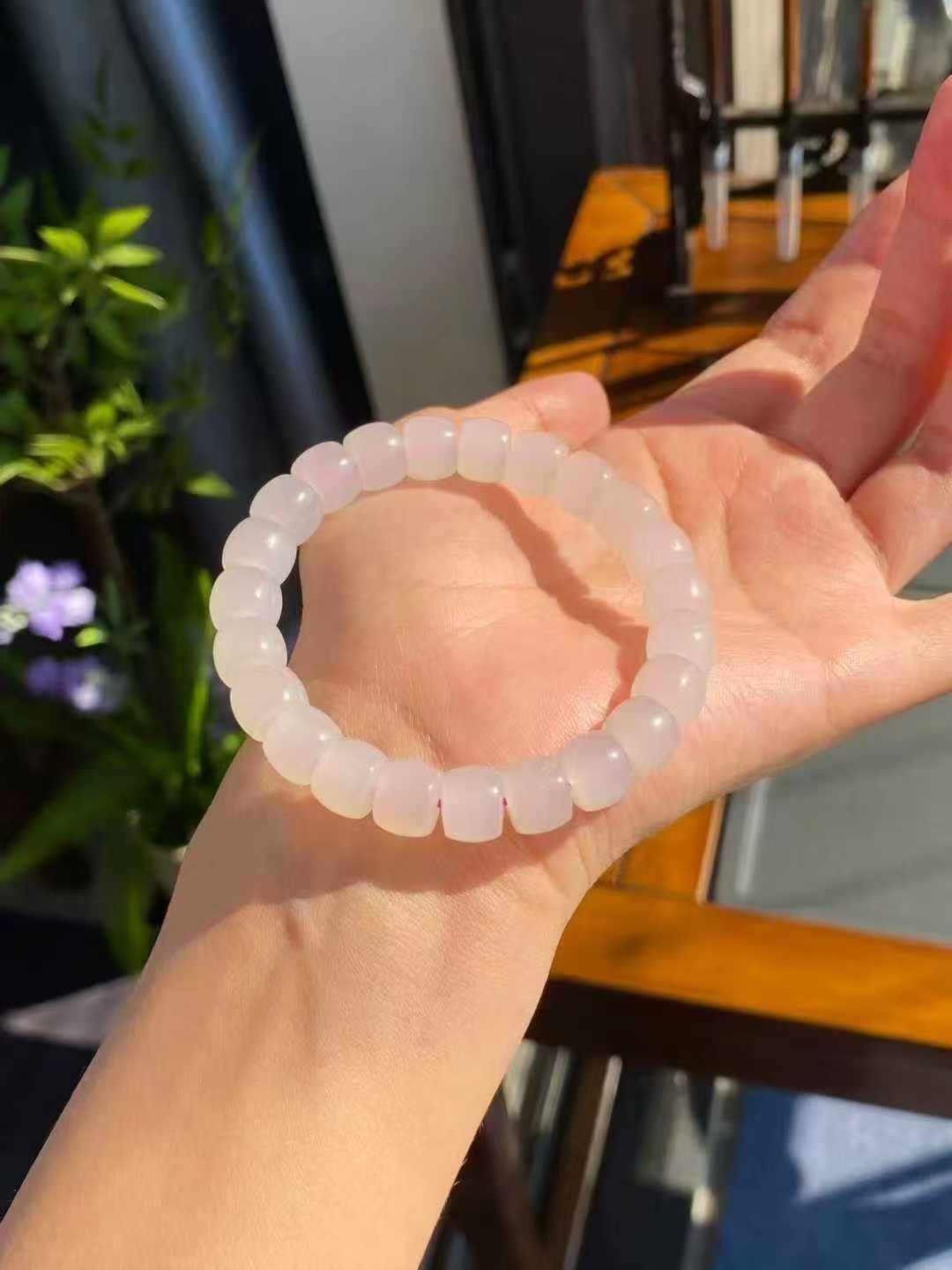 18761 和田玉藕粉老型珠手串