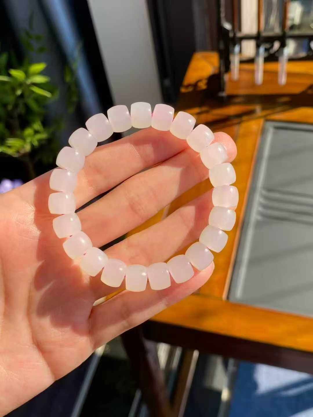 和田玉藕粉老型珠手串,天然和田玉軟玉