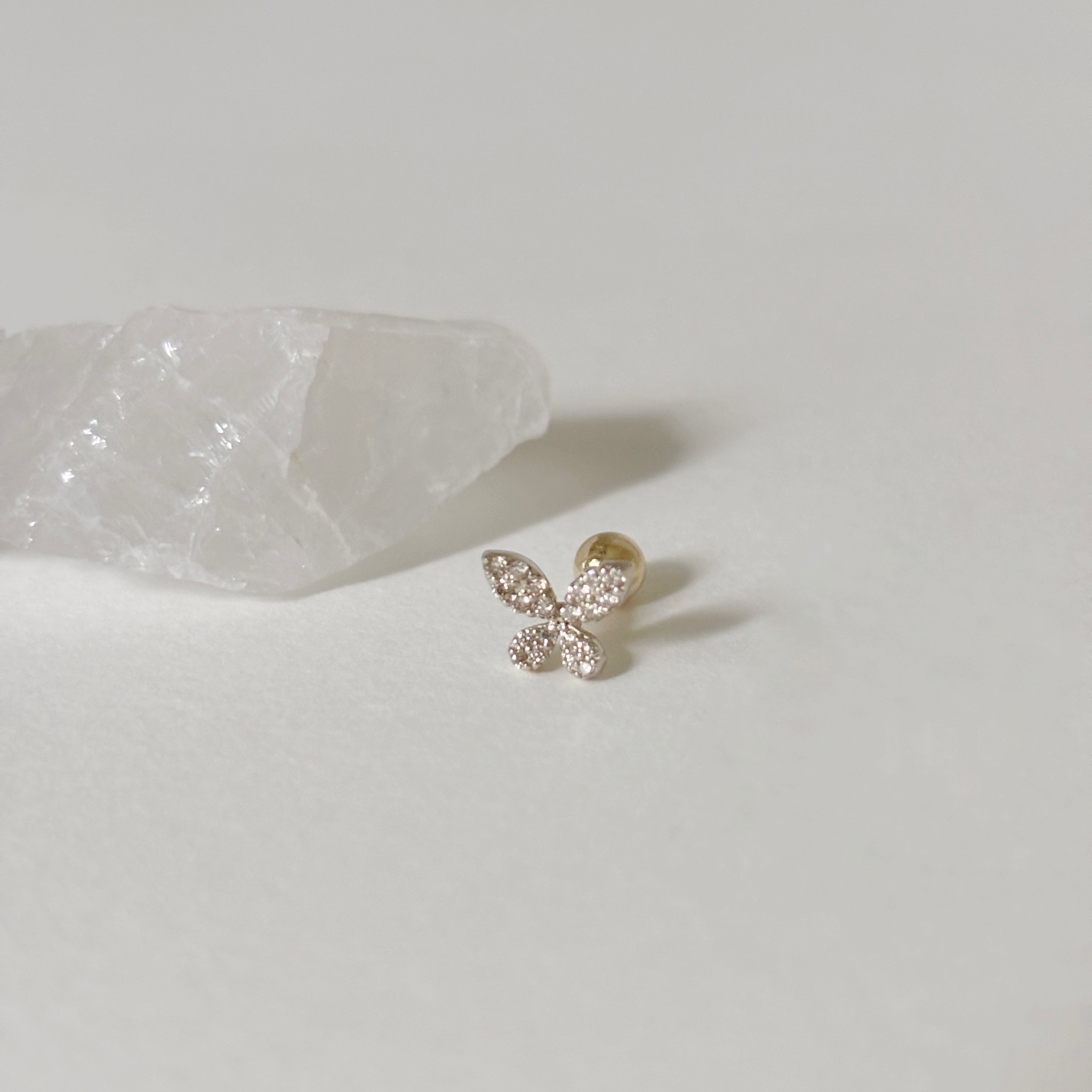 14K Hazy份量感滿鑽蝴蝶轉珠耳環