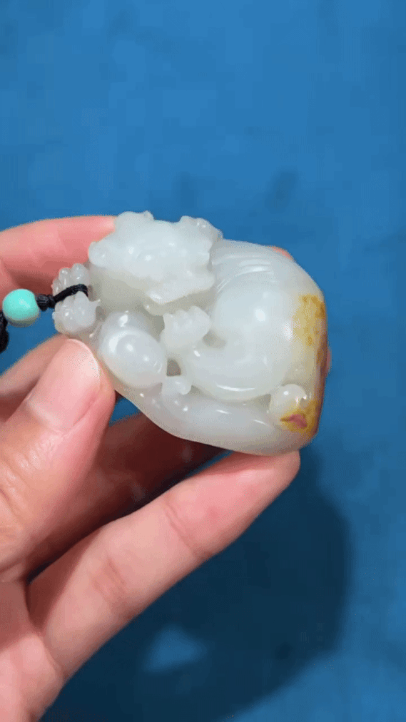 18241 和田玉籽料貔貅納福